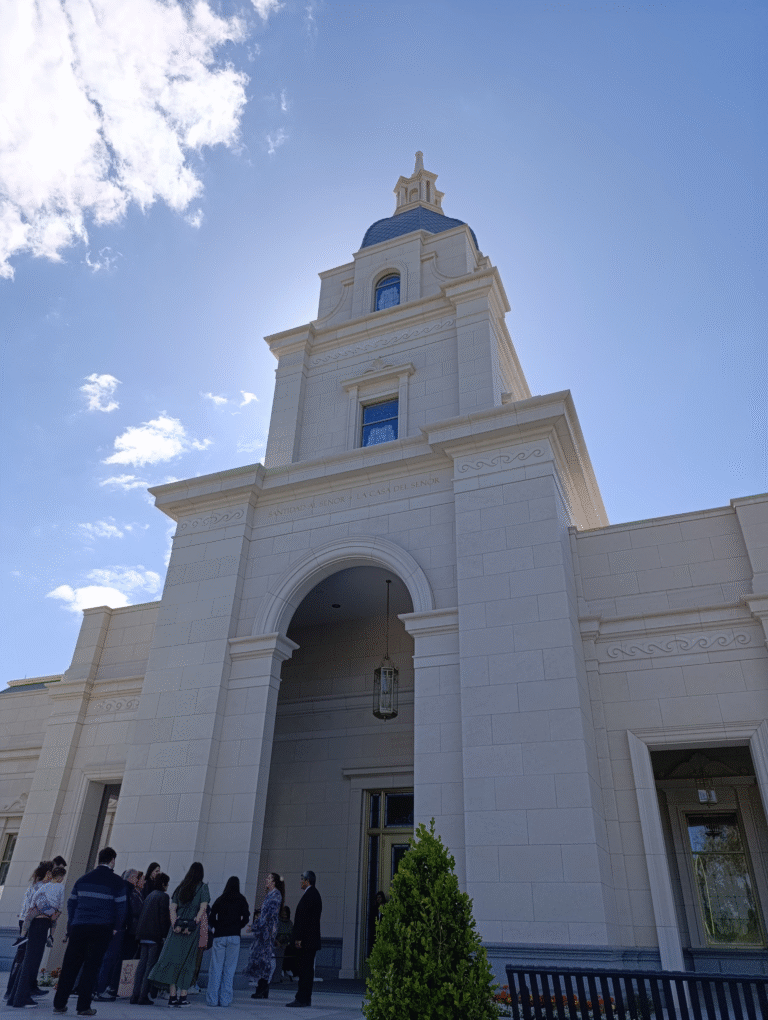 El templo que abrió sus puertas a los vecinos
