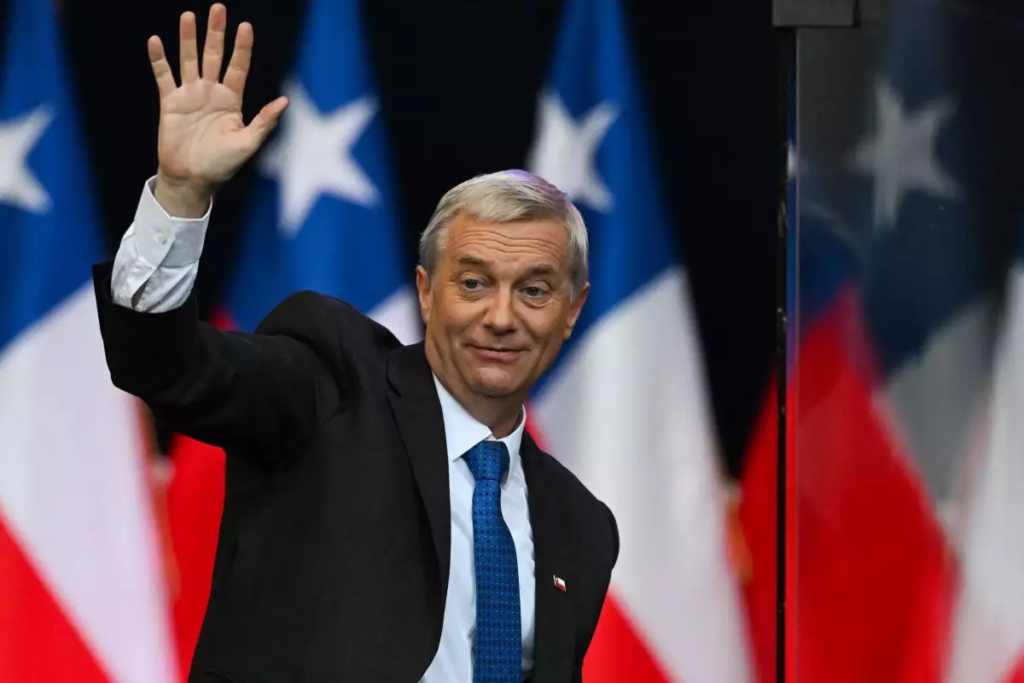 José Kast ganó las elecciones en Chile: ¿cuál es su conexión con Pinochet y el partido nazi?