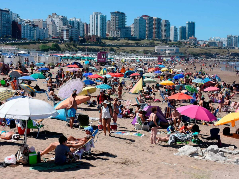 La plata no alcanza: casi la mitad de los argentinos no se pudo tomar vacaciones