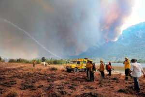 Nación prometió $4000 millones a Chubut para combatir los incendios