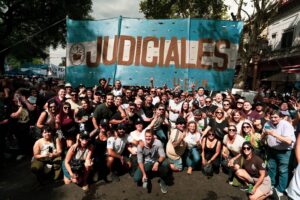 Judiciales tomaron el edificio de los Tribunales del Trabajo