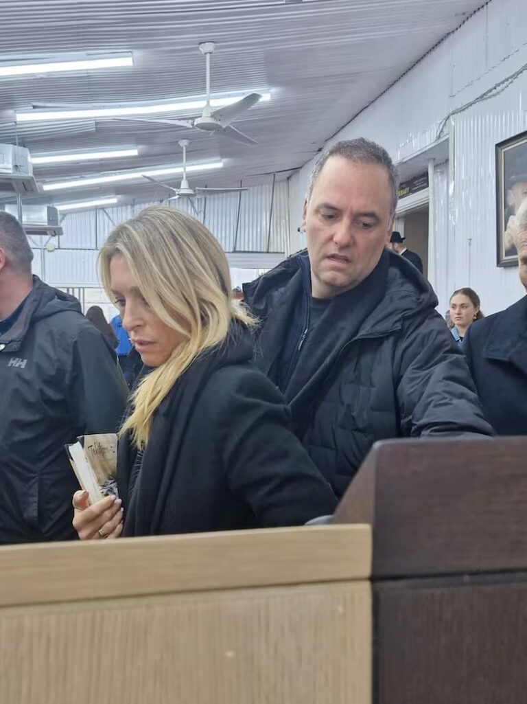 Denunciaron penalmente a Manuel Adorni por malversación de fondos