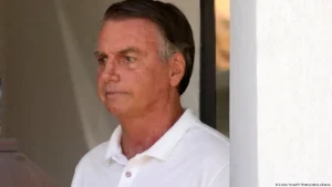 Bolsonaro volverá a prisión domiciliaria luego de mejorar su salud