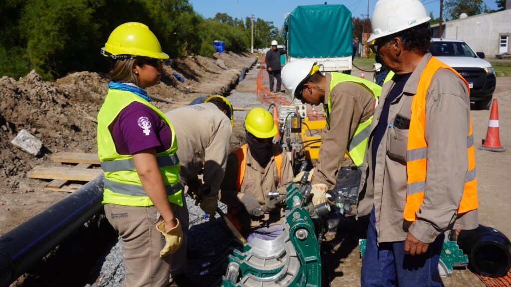 Cerri: comenzaron las tareas de recambio y ampliación de acueductos