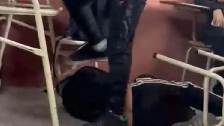 La violencia escolar en escala: un adolescente tuvo que ser internado tras ser golpeado por sus compañeros