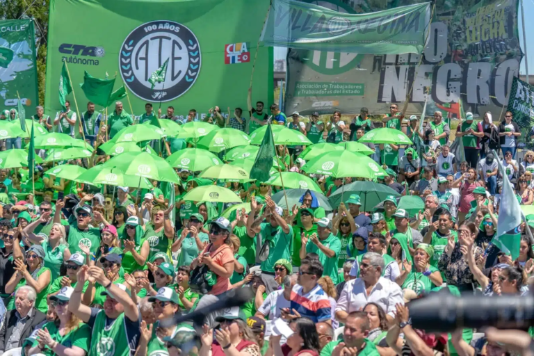 ATE intimó al gobierno para que pague el presentismo y convoque a paritarias