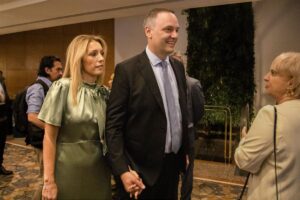 Con la tuya: la vuelta de Nueva York salió 10 mil USD y se reservó desde la Jefatura