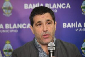 Salud al límite: alertan que la crisis en PAMI puede desbordar el sistema público este invierno