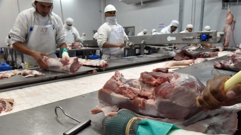 Quebró el frigorífico La Taba en Córdoba y 50 familias podrían quedar sin sustento