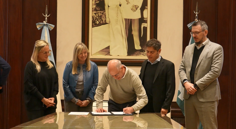 Kicillof se reunió con intendentes bonaerenses para acordar la compra de bienes municipales