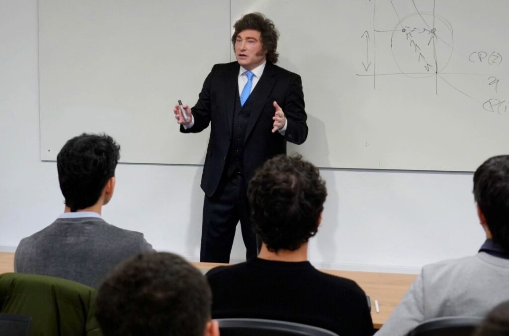 ¿Abarrotada dónde?: así fue la clase de economía de Milei