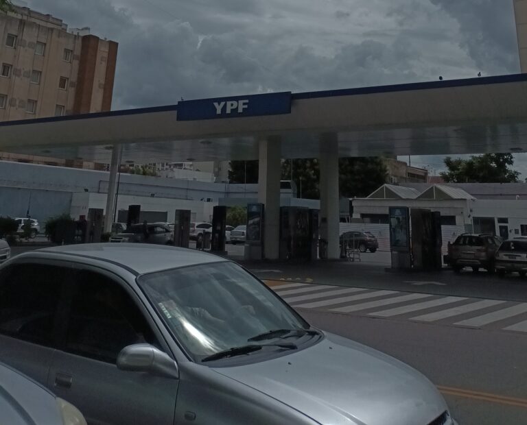 Otro ajuste al laburante: el combustible aumenta por segunda vez en el mes
