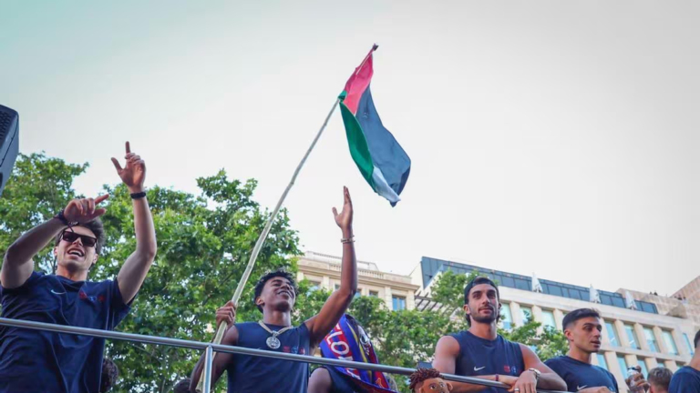 Israel en contra de Lamine Yamal por ondear una bandera palestina