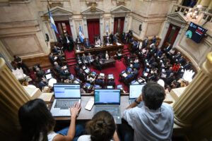 El Senado dio media sanción para pagar u$s171 millones a los fondos buitres