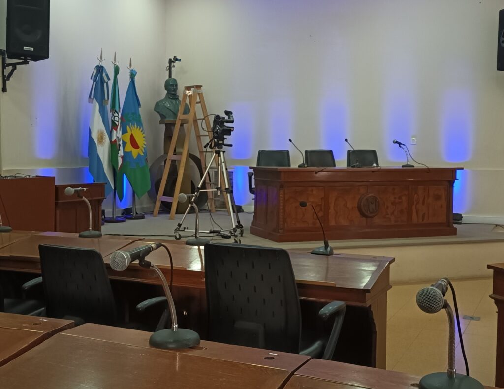 La Libertad Avanza busca bajar a 18 años la edad mínima para ser concejal en PBA
