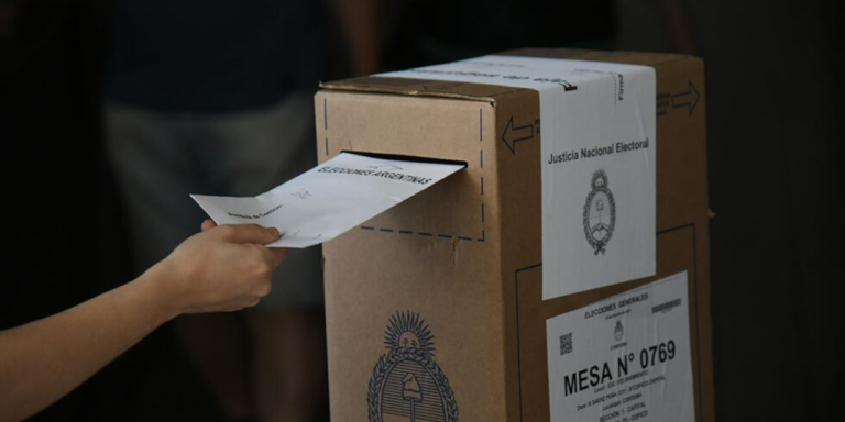 Elecciones 2027: alertan la baja participación juvenil en las urnas