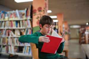 El gobierno bonaerense lanzó un programa para reforzar lectura y escritura antes de la secundaria