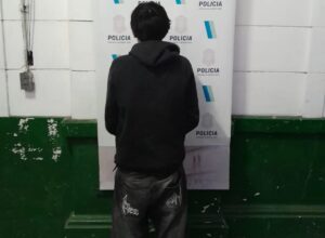 Violenta agresión en calle San Juan: el detenido cuenta con 8 ingresos a comisaría