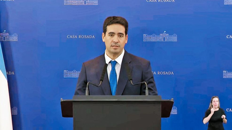 “Los que no puedan pagar el gas se van a tener que abrigar” declaró el nuevo vocero presidencial