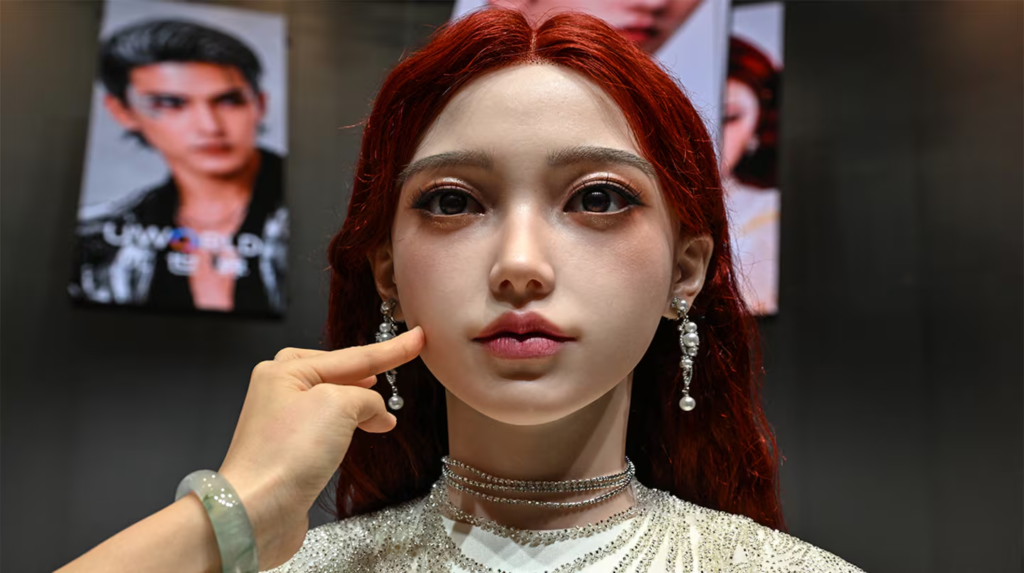China presentó robots para compañía y apoyo emocional