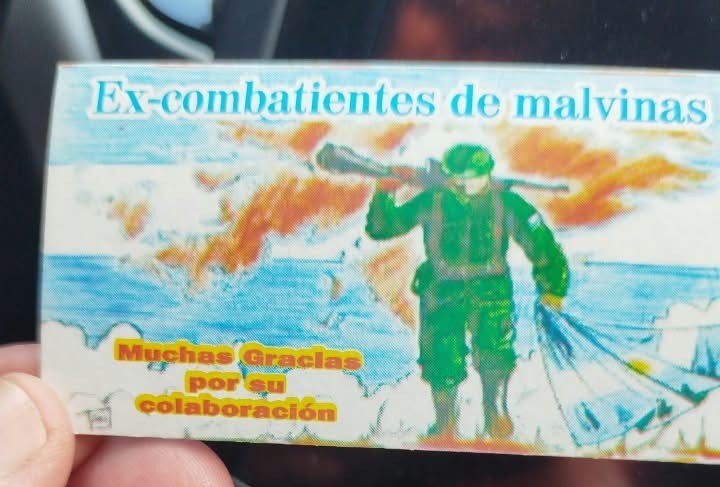 Alertan por una falsa venta de bolsas en nombre de los veteranos de Malvinas