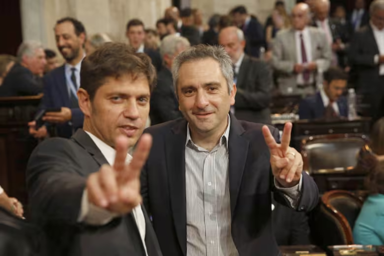 Axel Kicillof eligió al Cuervo Larroque como su armador político a nivel nacional