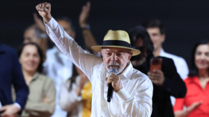 Lula lanzó su candidatura a la reelección para octubre