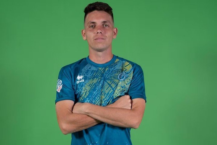 El futbolista argentino detenido por el ICE recuperó la libertad tras 20 días aislado