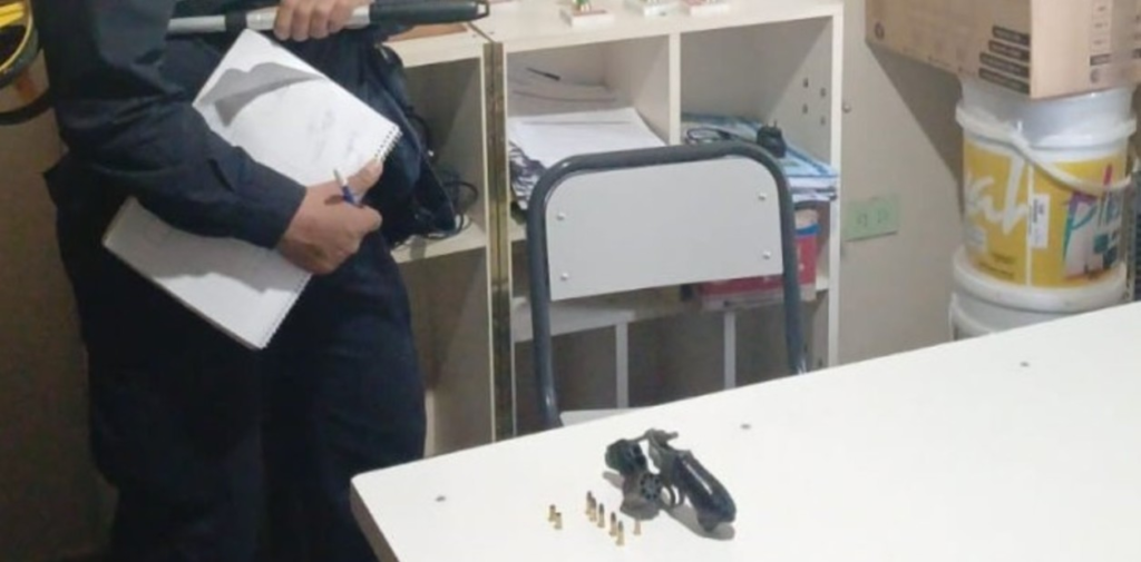 Tucumán: una nena llevó un arma a la escuela luego de que otro alumno disparara en un aula