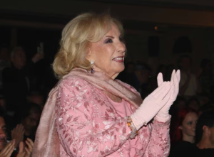 Mirtha Legrand se recuperó de su cuadro de bronquitis y fue dada de alta