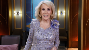 Mirtha Legrand fue internada por un problema respiratorio