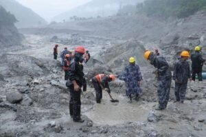 Nepal en crisis: ya elevó a más de mil la cifra de muertos por las inundaciones