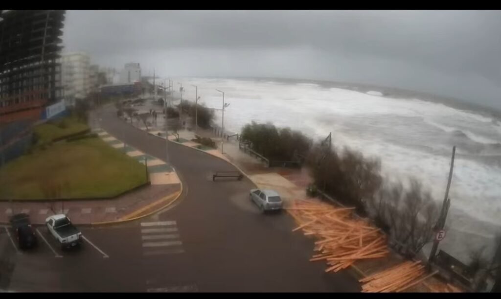 Suspenden todas las actividades en Monte Hermoso por la alerta naranja