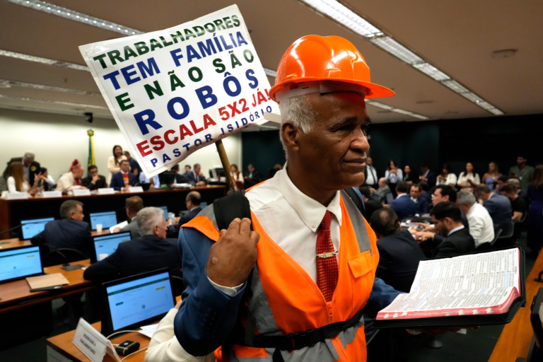 Brasil redujo la jornada laboral a cinco días semanales