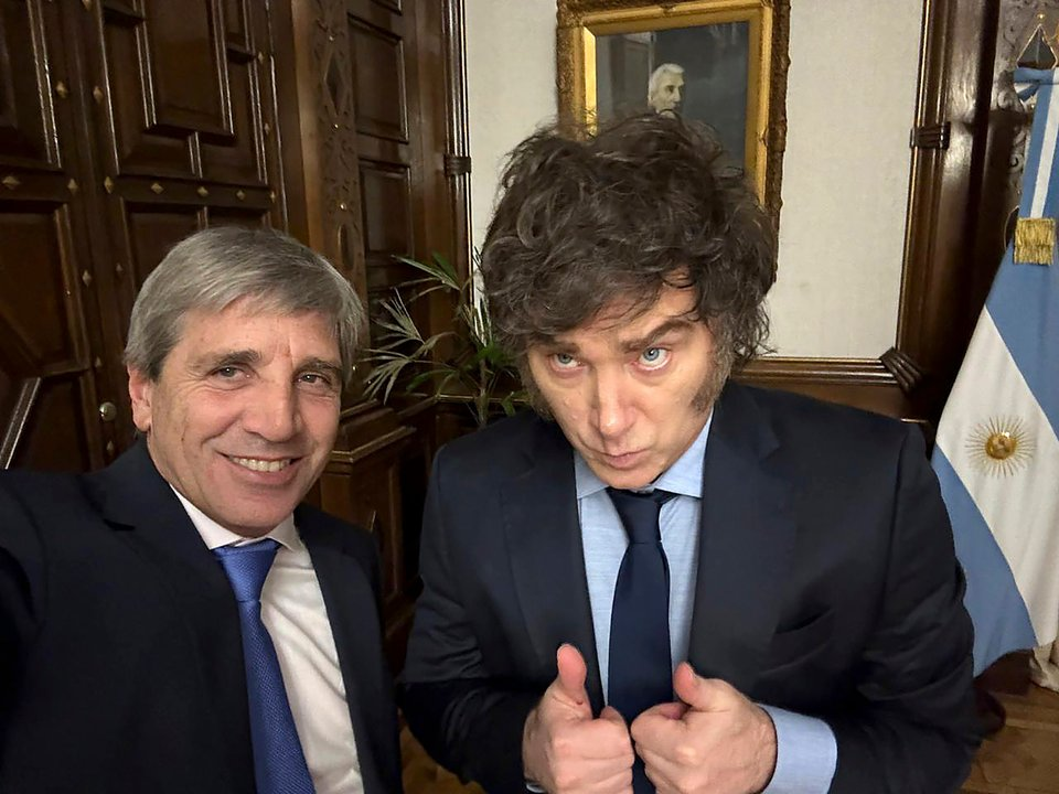 Denunciaron penalmente a Milei y Caputo por incumplir la Ley de Financiamiento Universitario