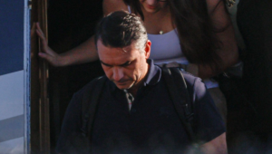 Flávio Bolsonaro aterrizó en Miami en un vuelo privado que salió de Argentina