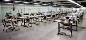 Crisis textil: suspenden trabajadores en la fábrica de camisetas de la Selección