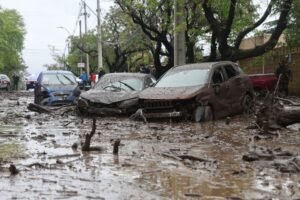 Chile declaró estado de emergencia por el devastador aluvión en Santiago
