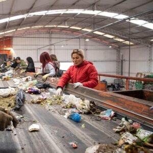 Denuncian que el Gobierno de Milei suspendió a 6.667 cooperativas en todo el país